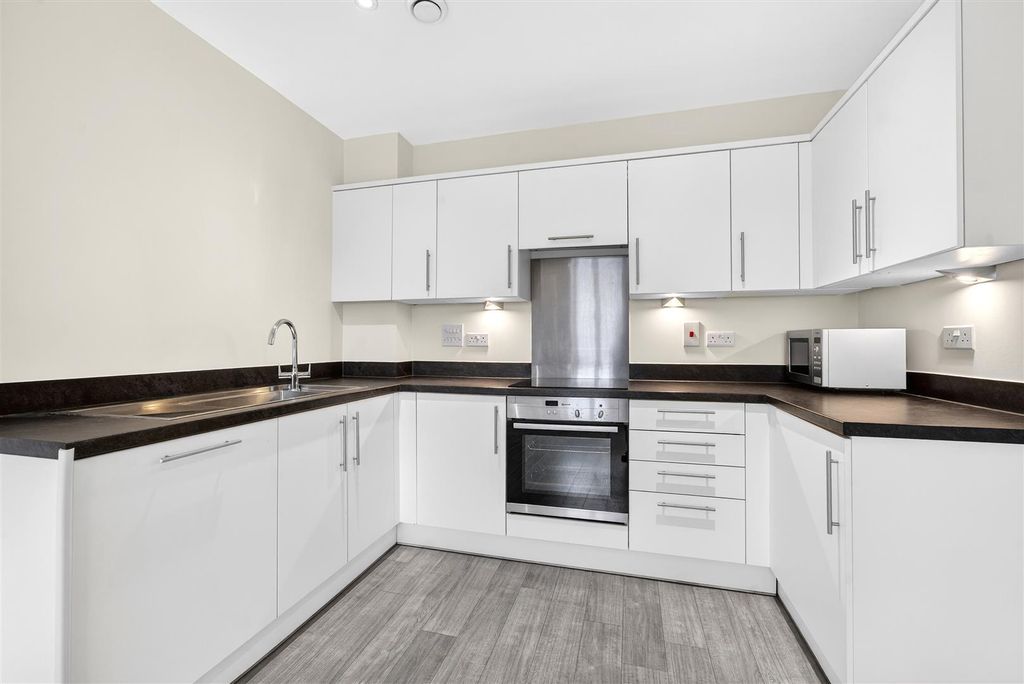 Additional image 9 of 2 bed flat for saleField House, Schoolgate Drive, Morden SM4