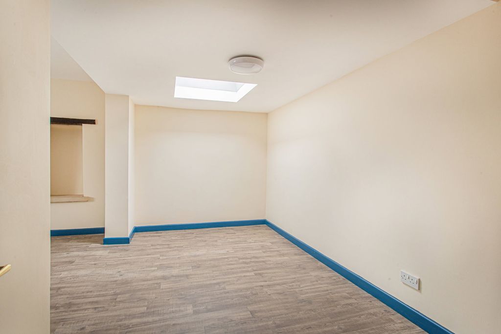 Additional image 6 of 2 bed flat for saleLondon Road, Tetbury GL8