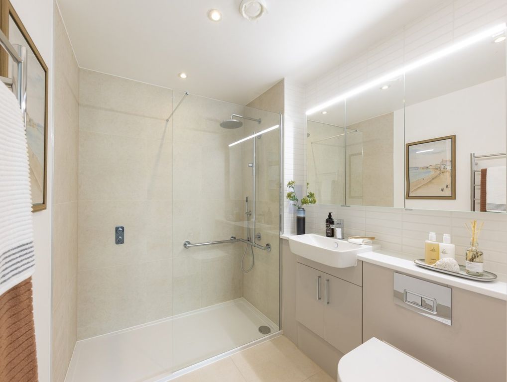 Additional image 12 of 2 bed flat for saleLymington Gate, Stanford Hill, Lymington SO41