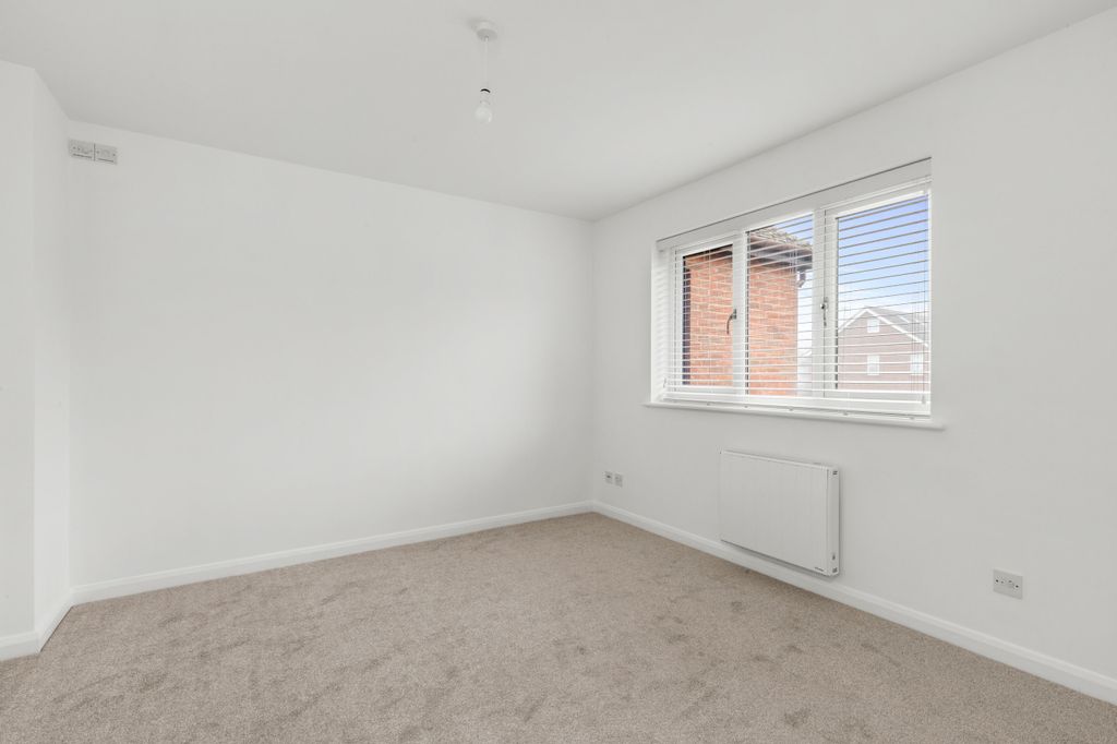 Additional image 14 of 3 bed flat for saleFlat 4, Denton Court, Bobmore Lane, Marlow, Buckinghamshire SL7