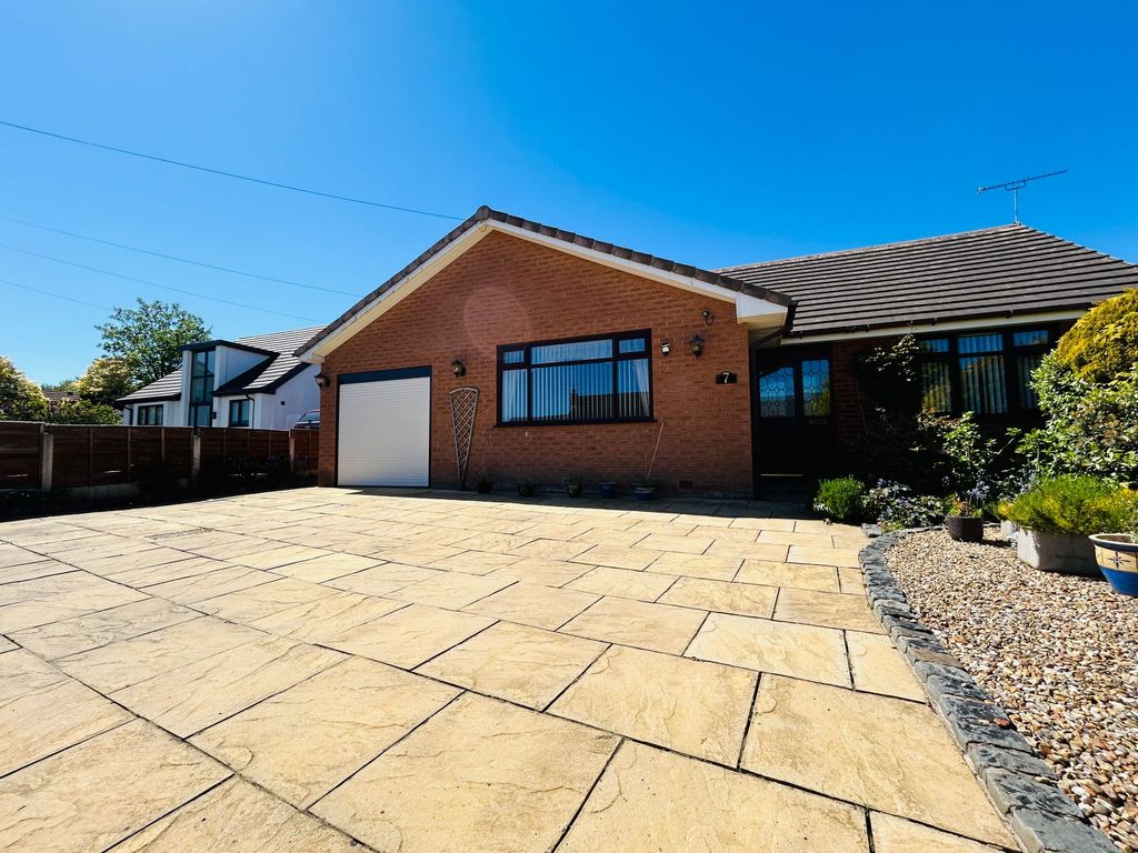 3 bed detached bungalow for saleWillow Close, Lymm WA13
