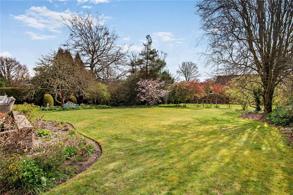 Additional image 18 of 4 bed detached house for saleGarden Close Lane, Newbury, Berkshire RG14
