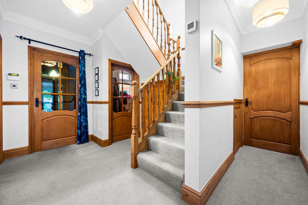 Additional image 2 of 4 bed detached house for salePark Mount Drive, Macclesfield SK11