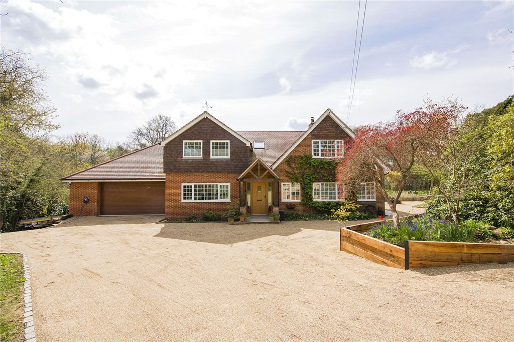5 bed detached house for saleThe Warren, Mayfield, East Sussex TN20 photo 2
