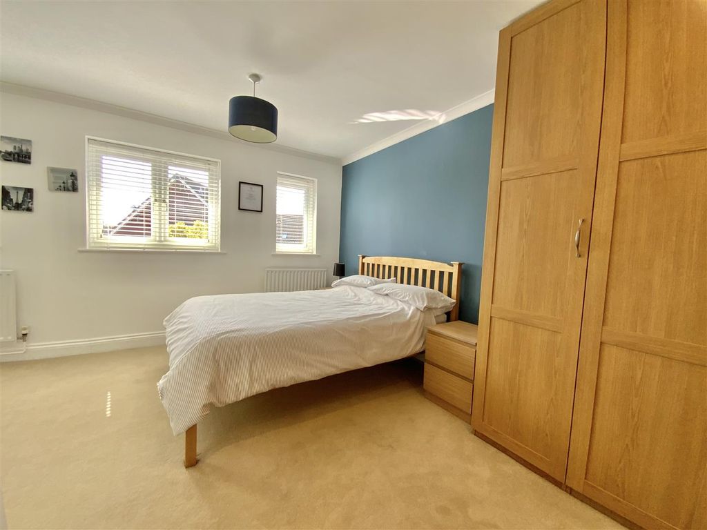 Additional image 20 of 4 bed detached house for saleMountsfield Close, Newport Pagnell MK16