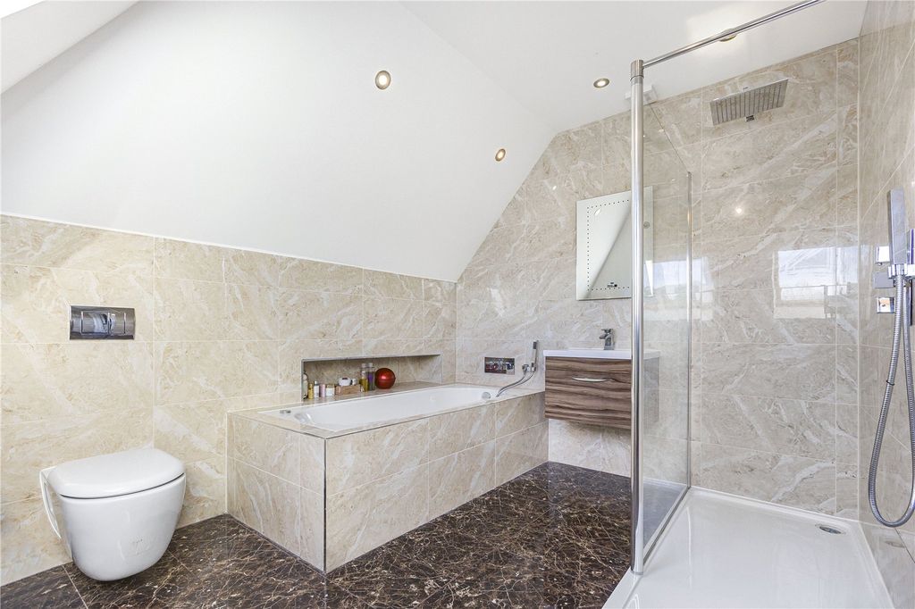 Additional image 13 of 5 bed detached house for saleWestwood Close, Potters Bar, Hertfordshire EN6