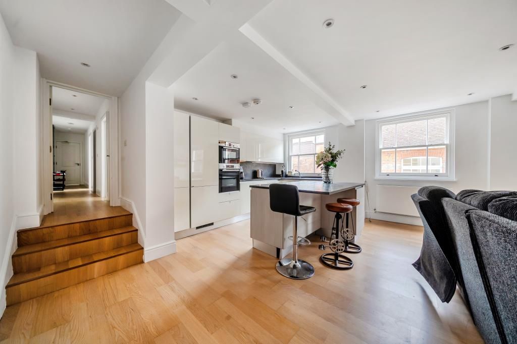 2 bed flat for saleNewbury, Berkshire RG14