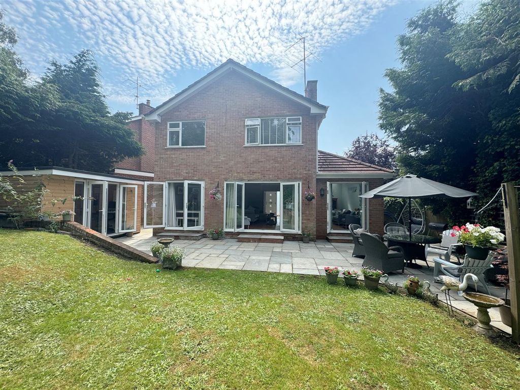 Additional image 2 of 4 bed detached house for saleBledlow Close, Newbury RG14