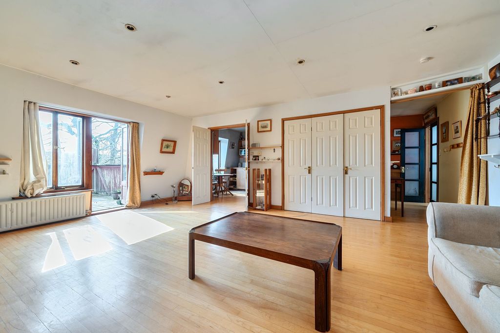 Additional image 18 of 3 bed maisonette for saleBriarwood Workshop And Studio, Bepton Road, Midhurst GU29