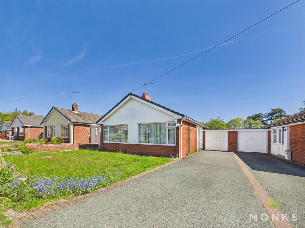 3 bed detached bungalow for saleHampton Road, Oswestry SY11