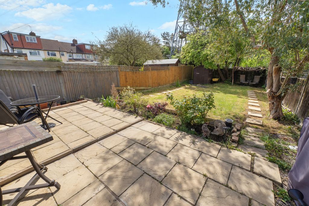 Additional image 8 of 2 bed maisonette for saleLynmouth Avenue, Morden SM4