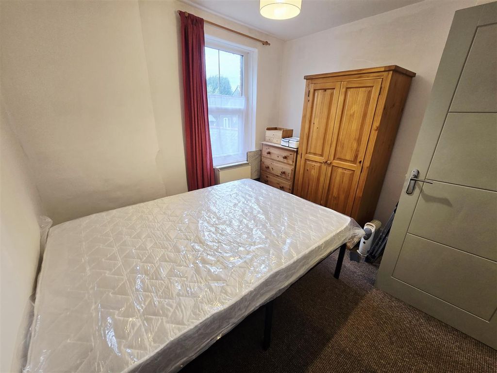 1 bed flat for saleCastle Keep, Launceston PL15 photo 4