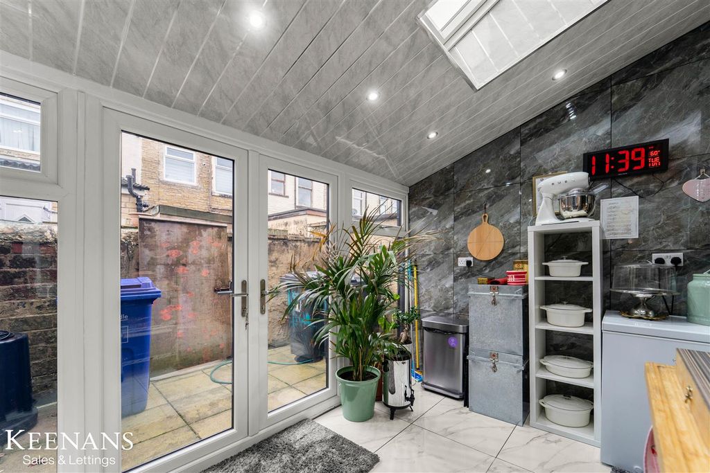 Additional image 6 of 6 bed end terrace house for saleAlpha Street, Nelson BB9