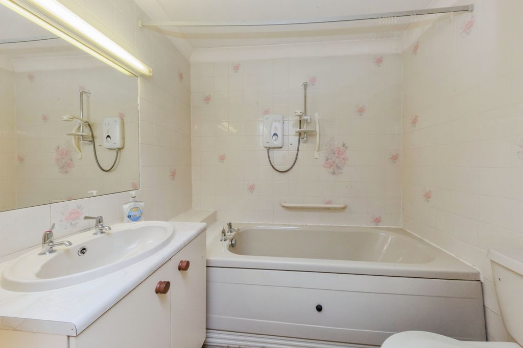 Additional image 4 of 1 bed flat for saleMillers Court, Hope Street West, Macclesfield, Cheshire SK10