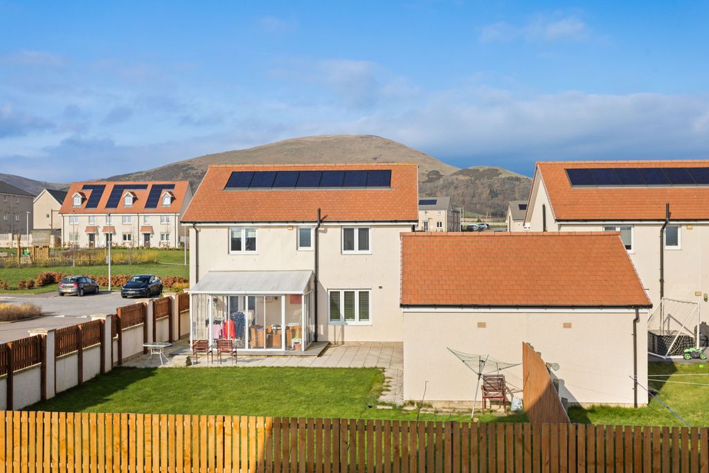 Additional image 33 of 4 bed town house for sale15 Bonaille Drive, Bilston EH25