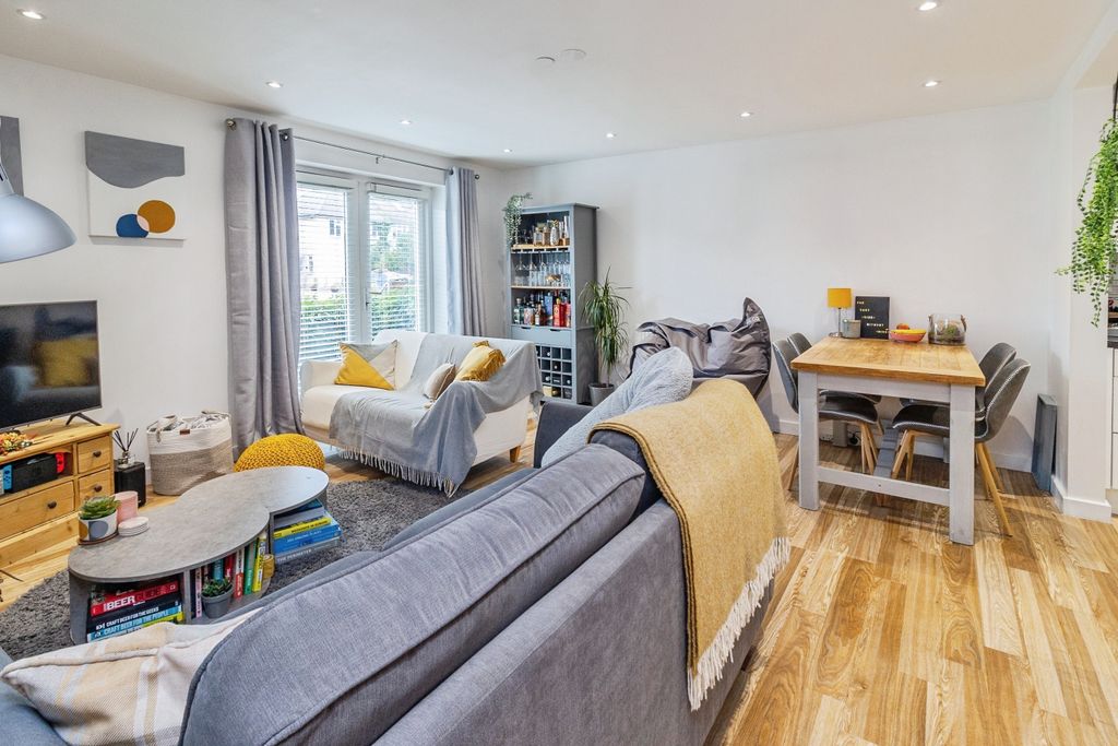 Additional image 2 of 2 bed flat for saleAddenbrookes Road, Newport Pagnell MK16