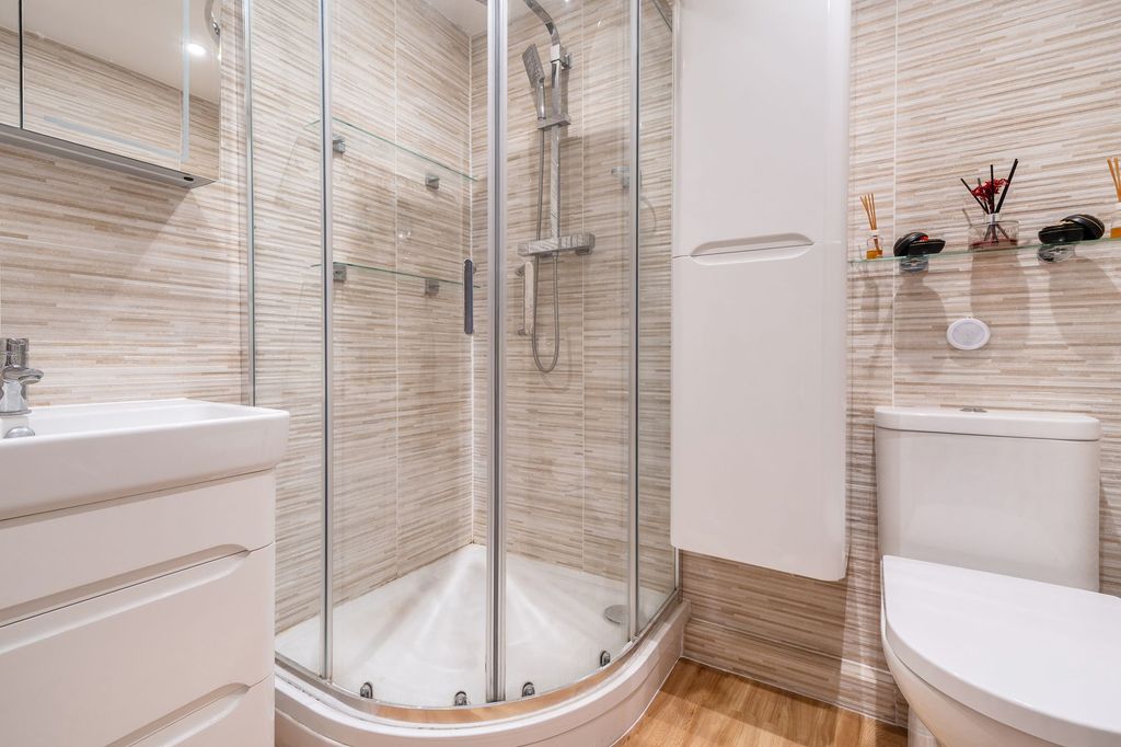 Additional image 11 of 3 bed detached house for saleHeathfield Park, Midhurst GU29