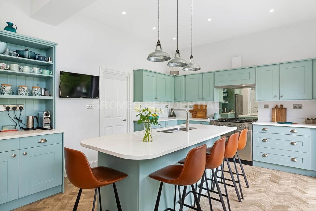 Additional image 7 of 5 bed semi-detached house for salePoplar Grove, New Malden KT3