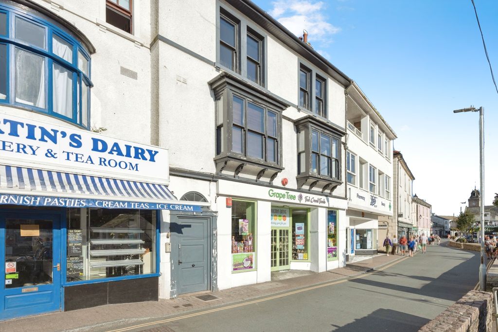 1 bed flat for saleFore Street, East Looe, Looe, Cornwall PL13 photo 3