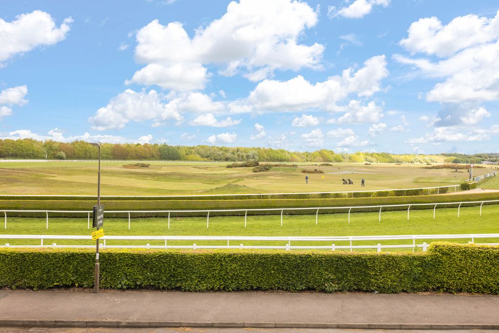 Additional image 18 of 2 bed flat for sale4 The Paddock, Balcarres Road, Musselburgh EH21