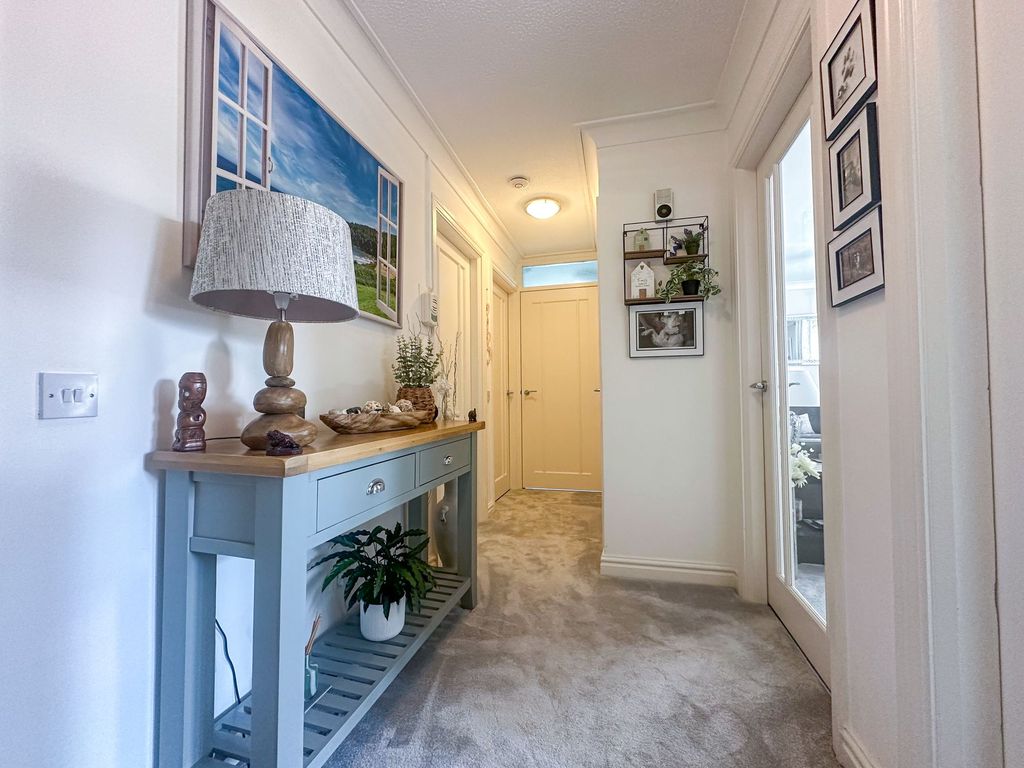 2 bed flat for saleBrimstage Road, Heswall CH60 photo 5