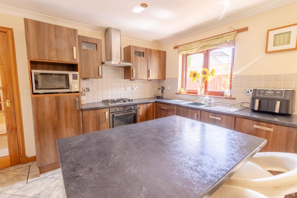 Additional image 8 of 6 bed detached house for saleCharleton Park, Montrose DD10