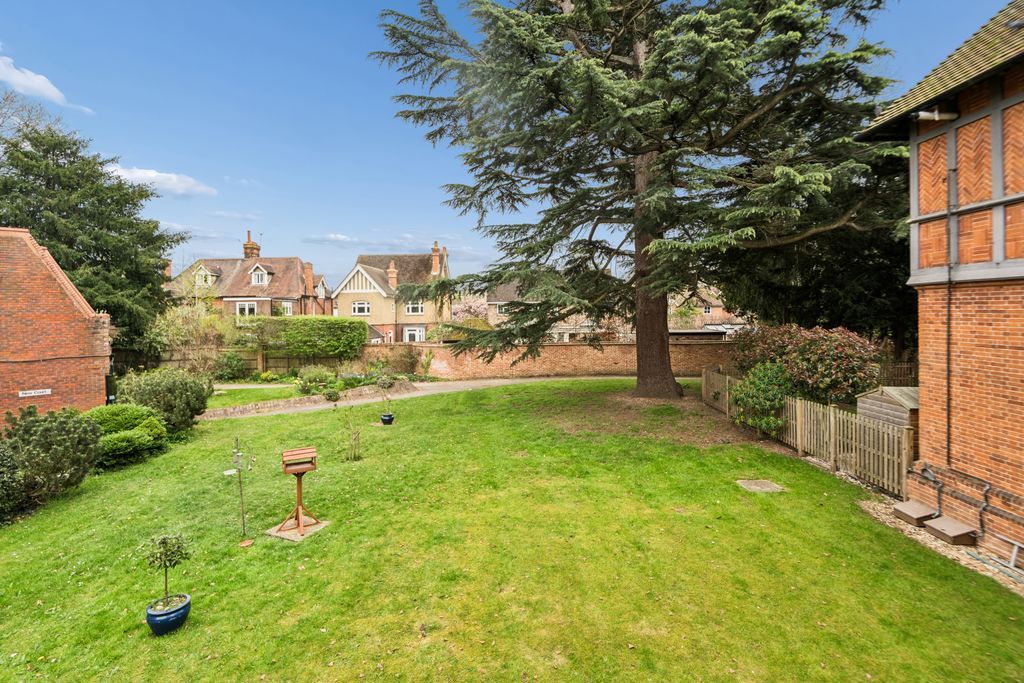 Additional image 11 of 2 bed flat for saleListon Road, Marlow SL7