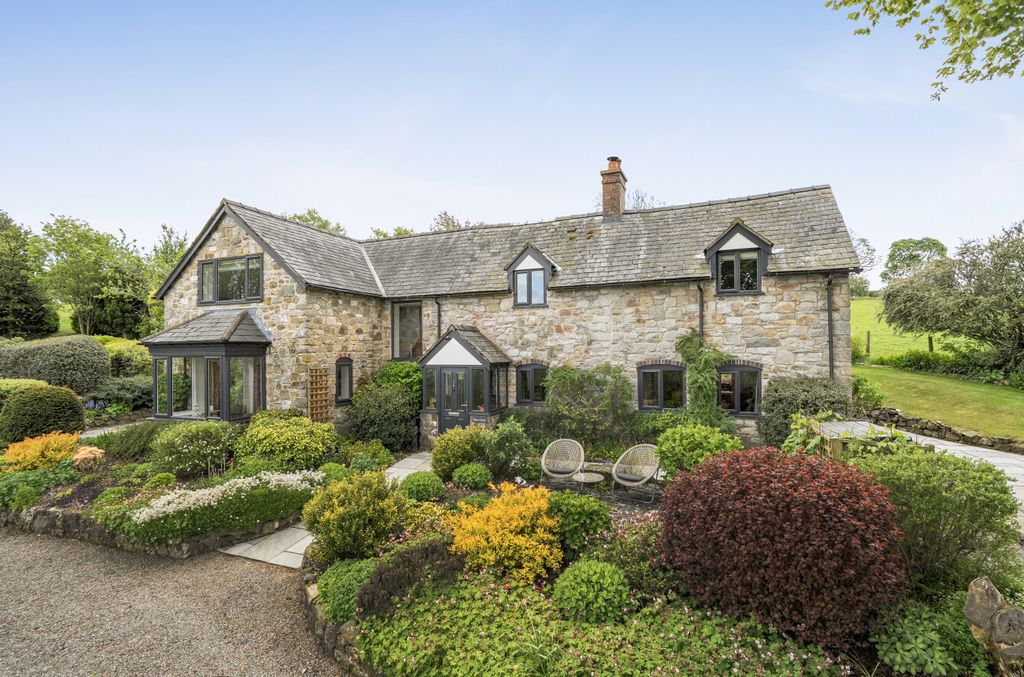 4 bed detached house for saleTynycoed, Bronygarth, Oswestry SY10
