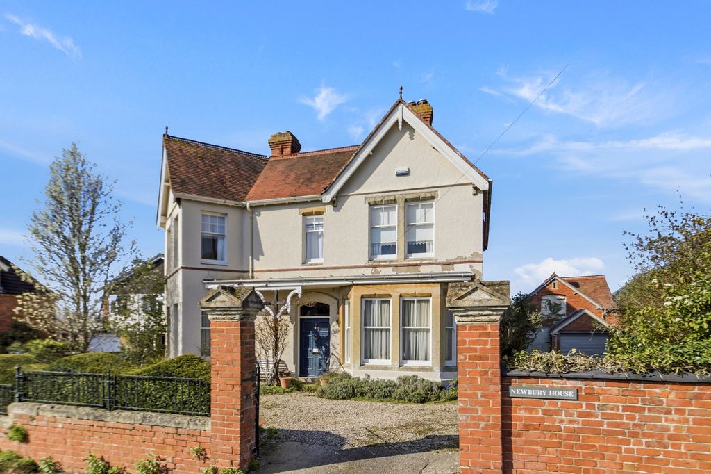 4 bed detached house for saleNewbury Park, Ledbury, Herefordshire HR8