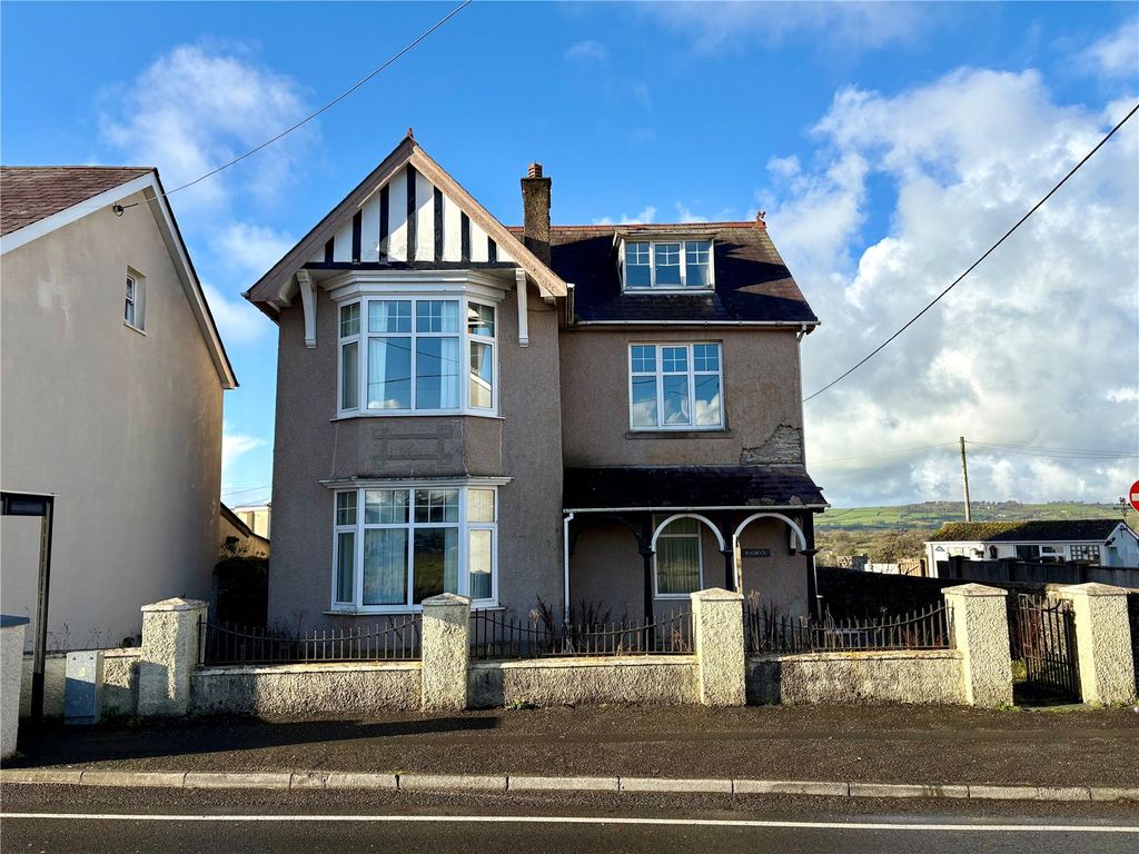 6 bed detached house for saleLlanybydder, Carmarthenshire SA40