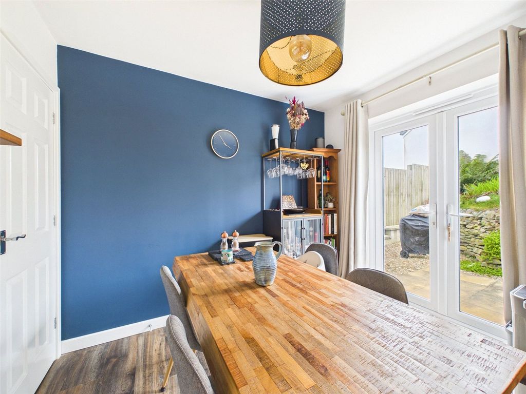 4 bed detached house for saleChestnut Drive, Launceston PL15 photo 5