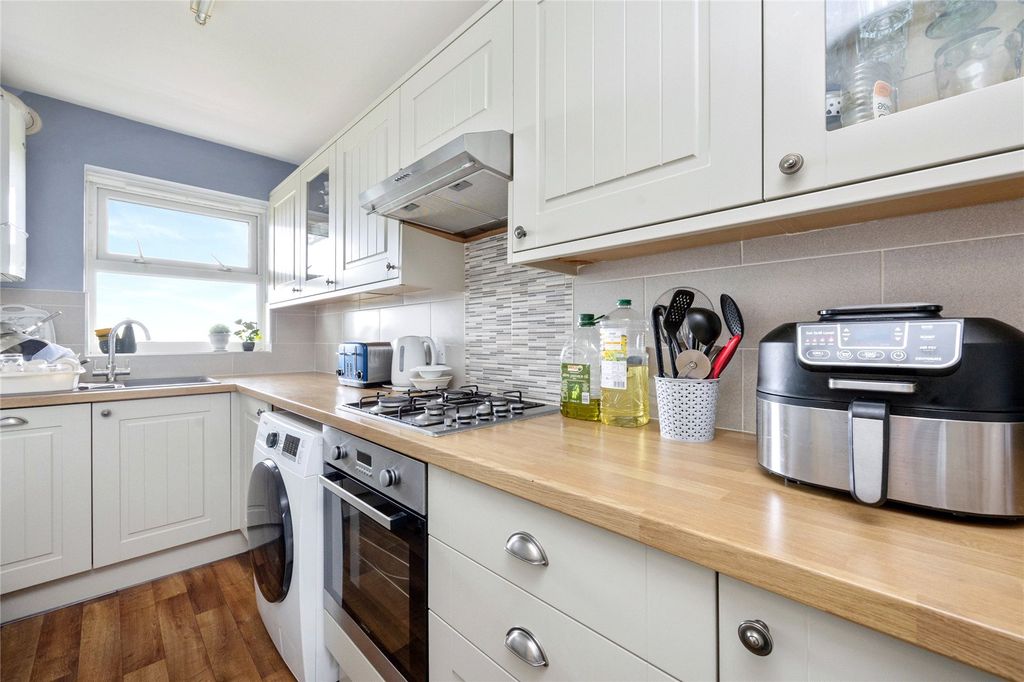Additional image 2 of 2 bed flat for saleMarlin Court, 32 Brighton Road, Lancing, West Sussex BN15