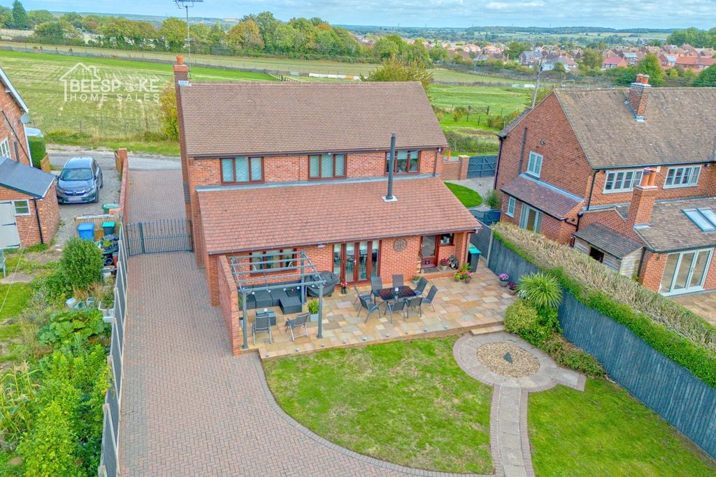4 bed detached house for saleNorthfield Avenue, Pleasley Vale, Mansfield NG19