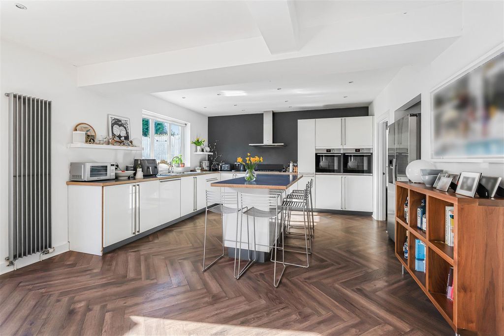 Additional image 5 of 5 bed semi-detached house for saleBeechcroft Avenue, New Malden KT3