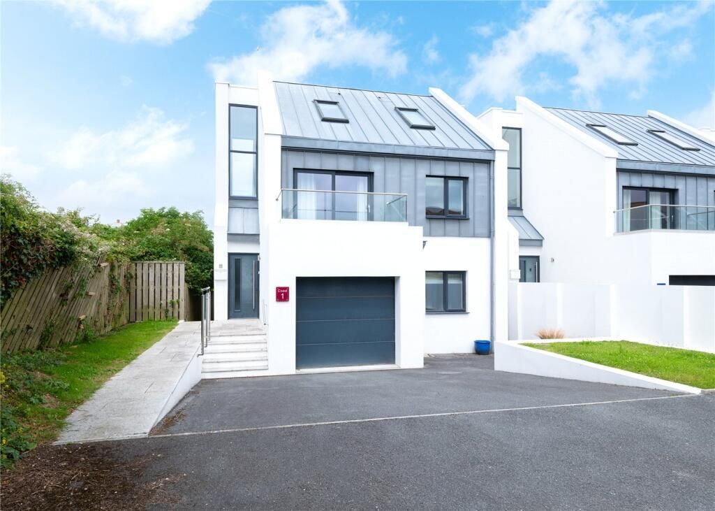 4 bed detached house for saleGrenville Road, Padstow PL28