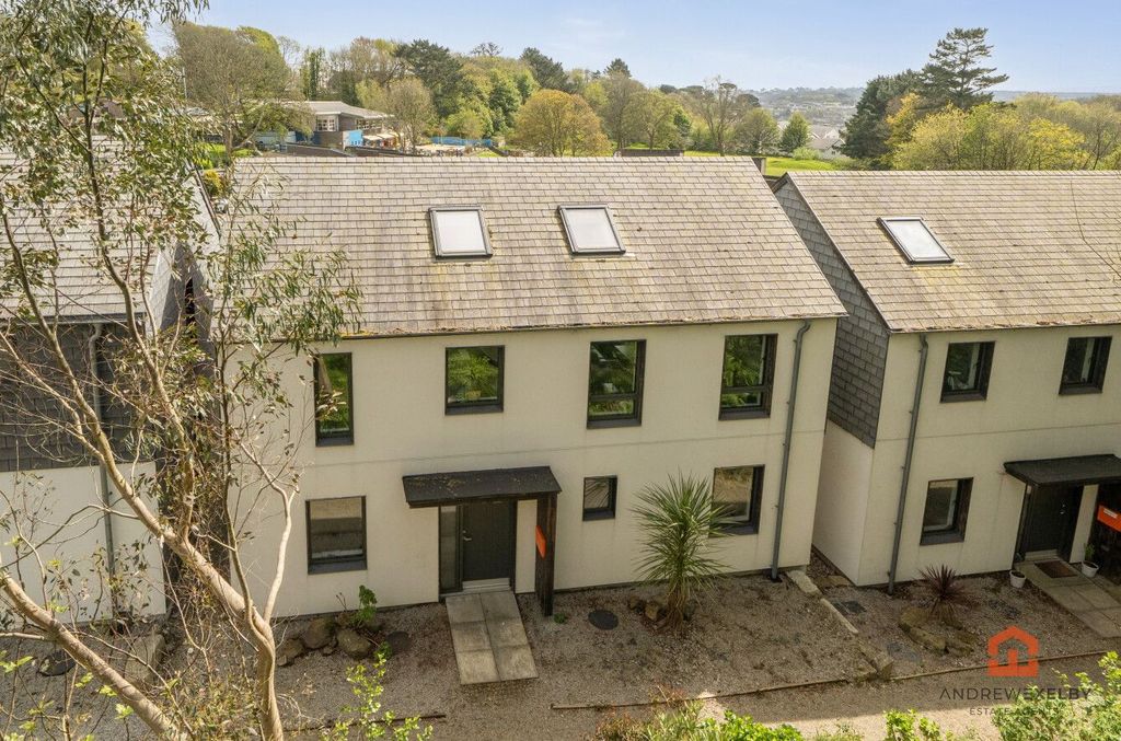 4 bed detached house for saleMadron Road, Penzance TR20