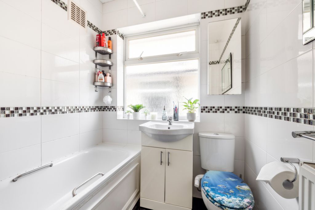 Additional image 6 of 2 bed maisonette for saleLynmouth Avenue, Morden SM4