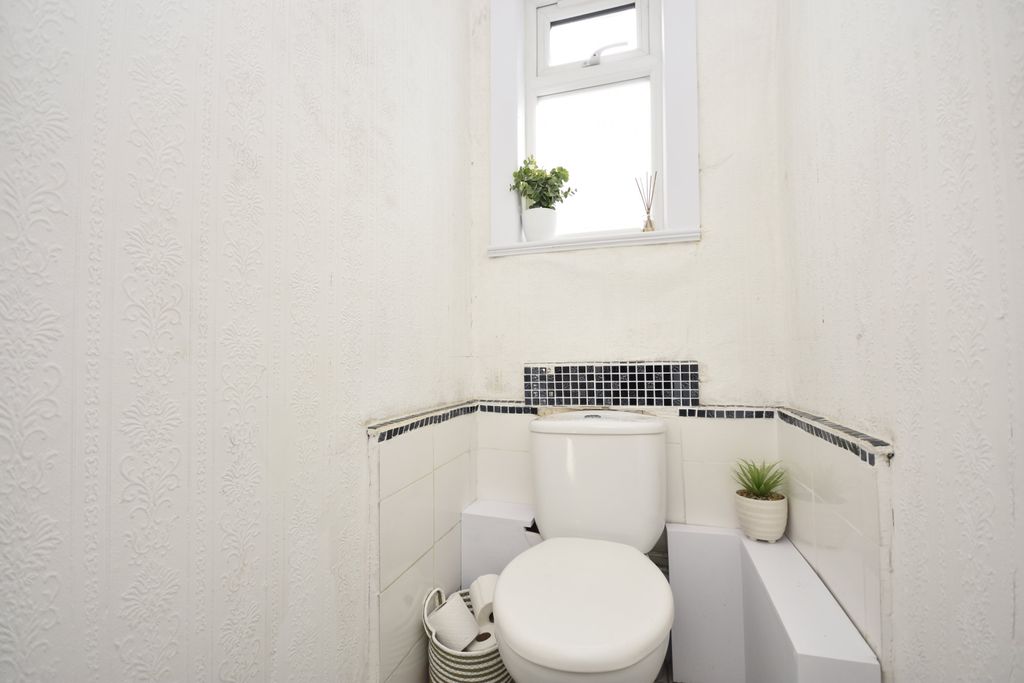 Additional image 12 of 4 bed terraced house for saleOxford Street, Margate, Kent CT9