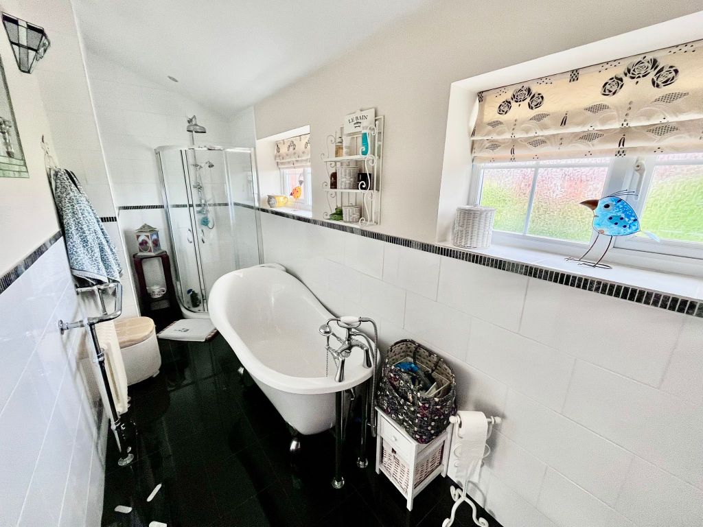 Additional image 16 of 5 bed detached house for saleDulwich Close, Newport Pagnell MK16