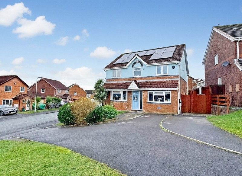 4 bed detached house for saleHeol Brynmor John, Church Village, Pontypridd, Rhondda Cynon Taff. CF38