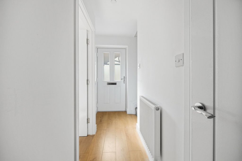 Additional image 2 of 3 bed town house for saleWoodland Street, Mountain Ash CF45