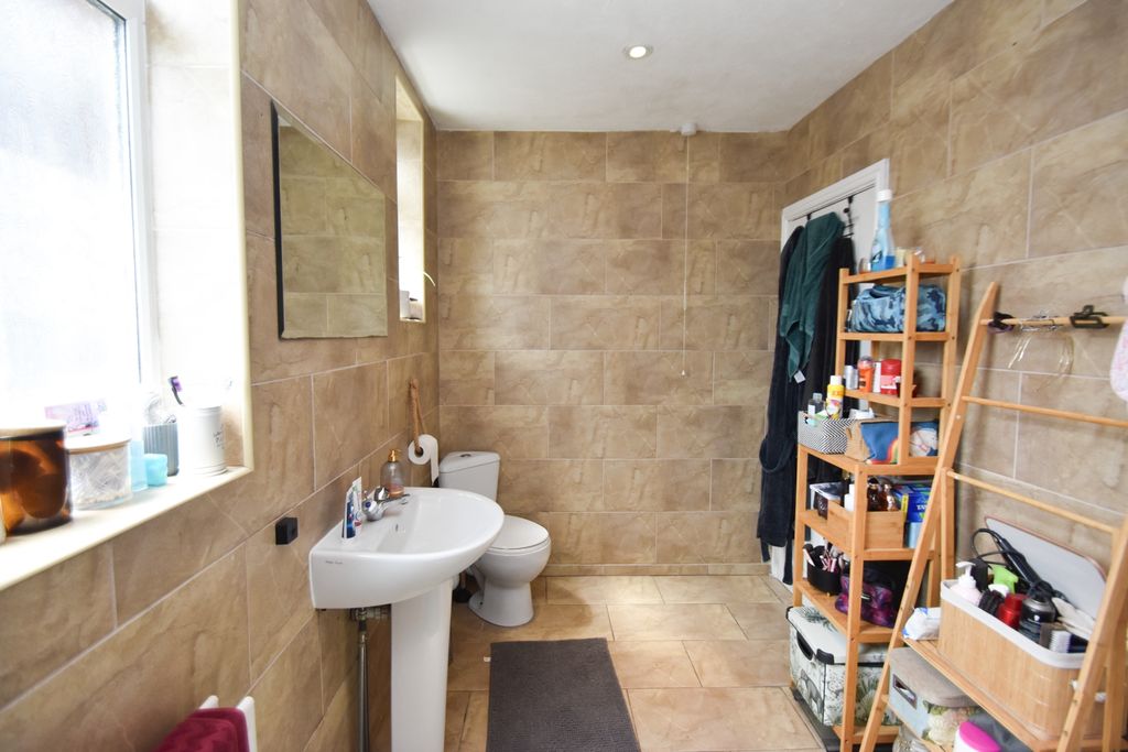Additional image 11 of 2 bed flat for saleDorothy Avenue, Skegness PE25