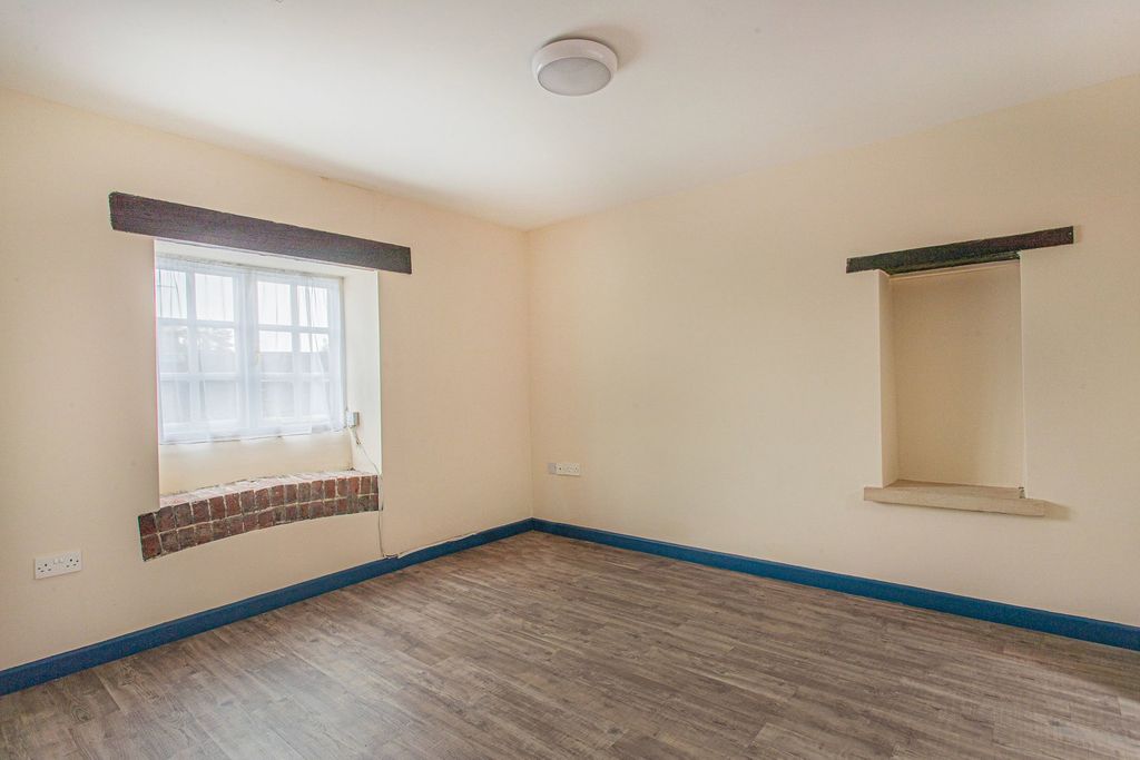 Additional image 7 of 2 bed flat for saleLondon Road, Tetbury GL8
