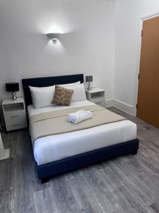 2 Bed Flat, Warren Street, W1T, N1 7GU photo 3