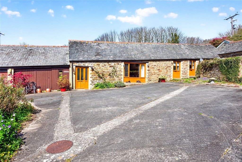 2 bed barn conversion for saleLongbarn Coombe Farm St Keyne, Liskeard, Cornwall PL14