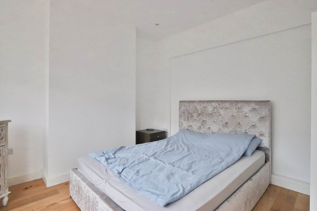 Additional image 9 of 3 bed end terrace house for saleByron Avenue, New Malden KT3