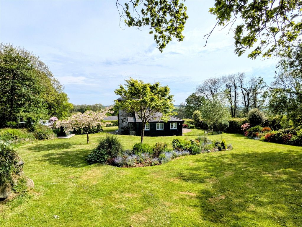 3 bed detached house for saleLiskeard, Cornwall PL14 photo 4