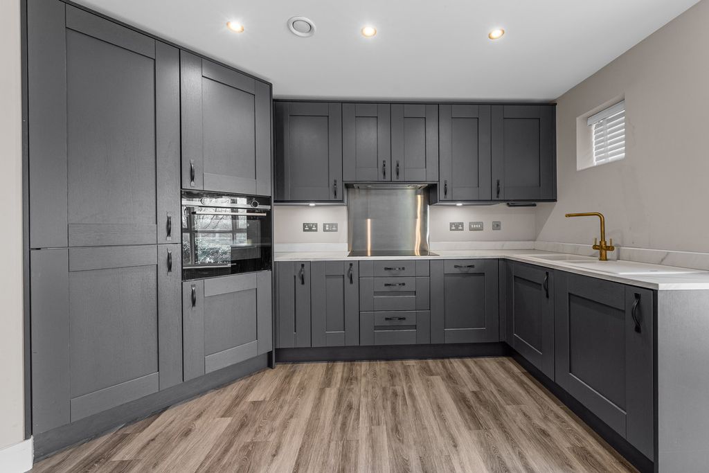 Additional image 5 of 2 bed flat for saleConquerors Way, Northampton NN5