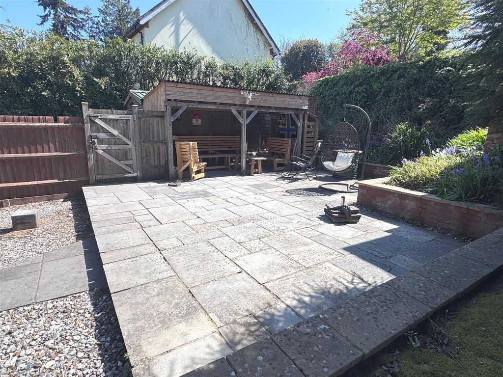 Additional image 24 of 5 bed semi-detached house for saleNewtown Road, Newbury RG14