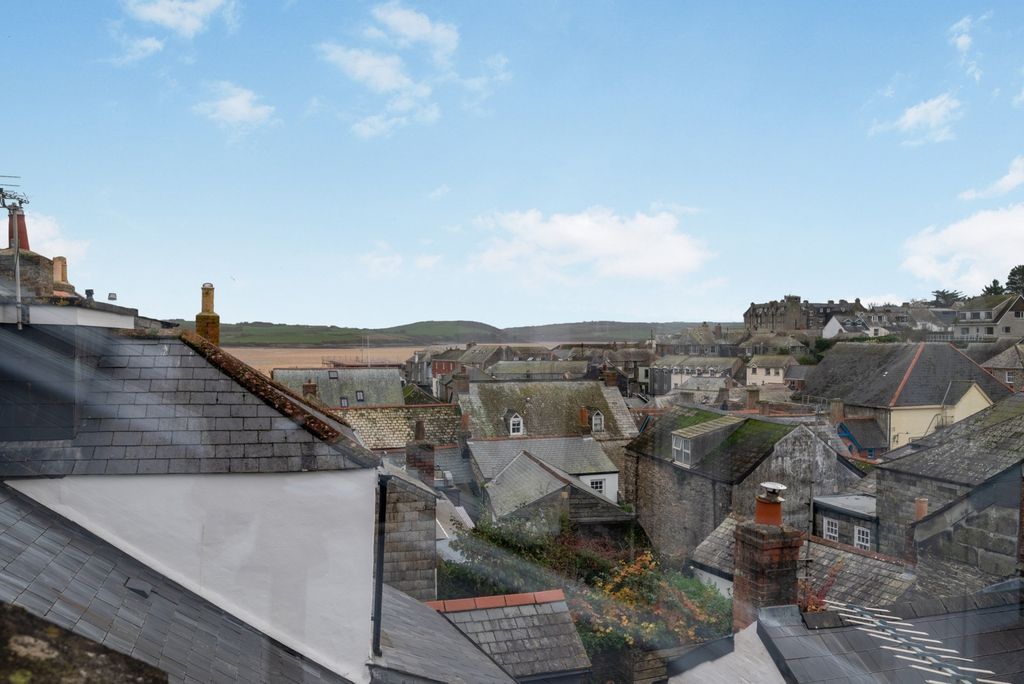 4 bed terraced house for saleDuke Street, Padstow, Cornwall PL28